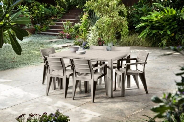 Voorkant -Platinum Verkoopwinkel keter julie tuinstoel cappuccino 800x533 62738fe3600bb l 768x512 1